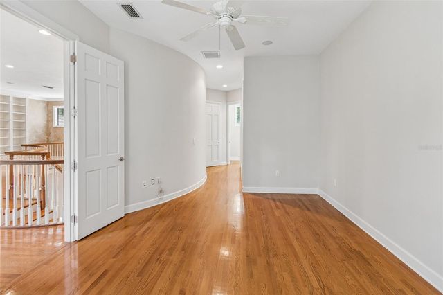 702 BERROCALES DE AVILA, Tampa, FL 33613