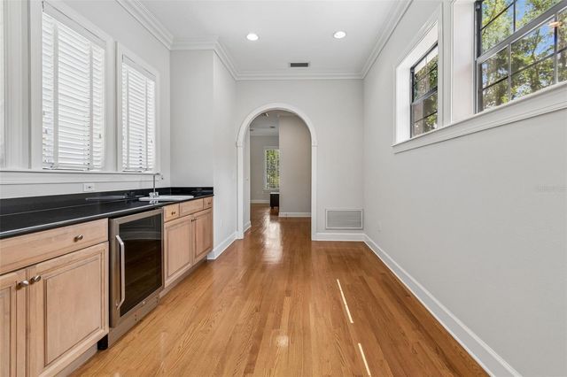 702 BERROCALES DE AVILA, Tampa, FL 33613