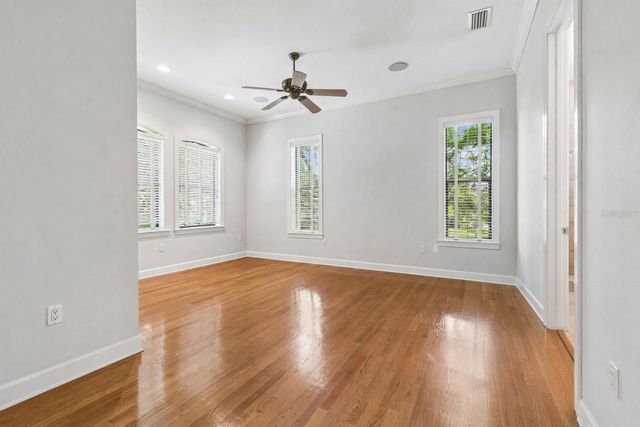 702 BERROCALES DE AVILA, Tampa, FL 33613