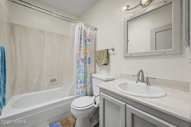 3300 E Delma Drive, Tucson, AZ 85716