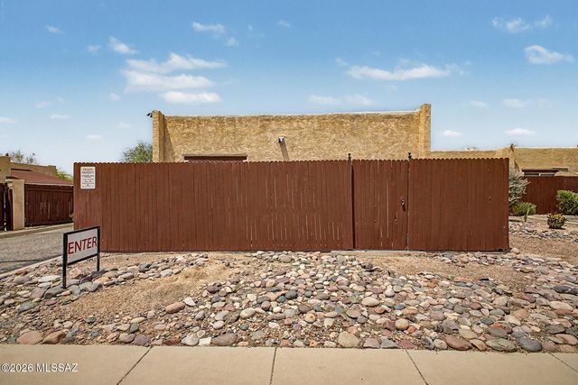 3300 E Delma Drive, Tucson, AZ 85716