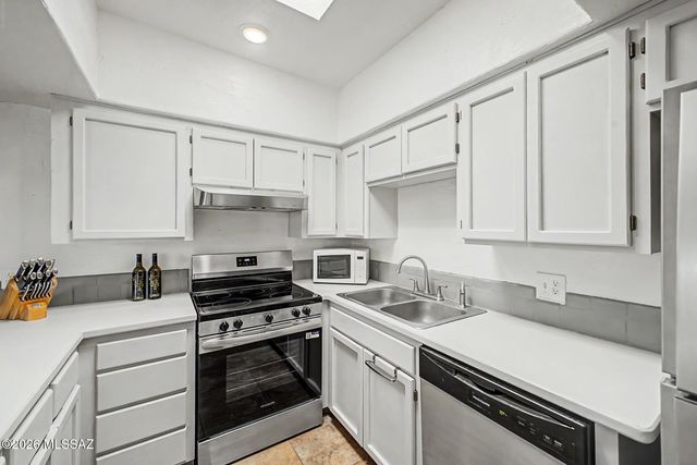 3300 E Delma Drive, Tucson, AZ 85716
