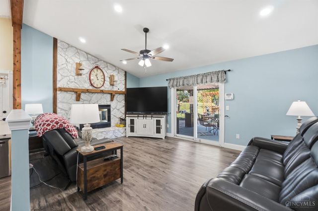 6033 Brofield Drive, Hamilton, OH 45011