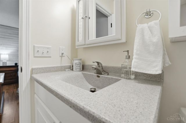 6033 Brofield Drive, Hamilton, OH 45011