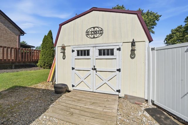 6033 Brofield Drive, Hamilton, OH 45011
