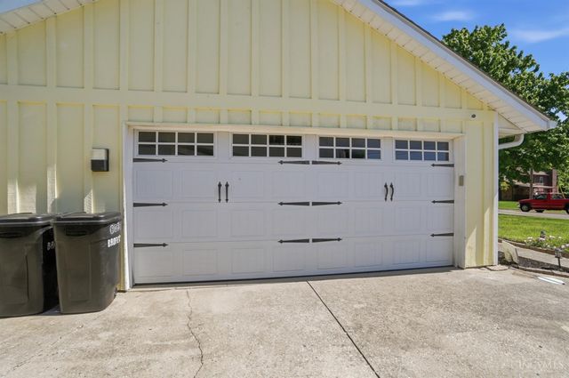 6033 Brofield Drive, Hamilton, OH 45011