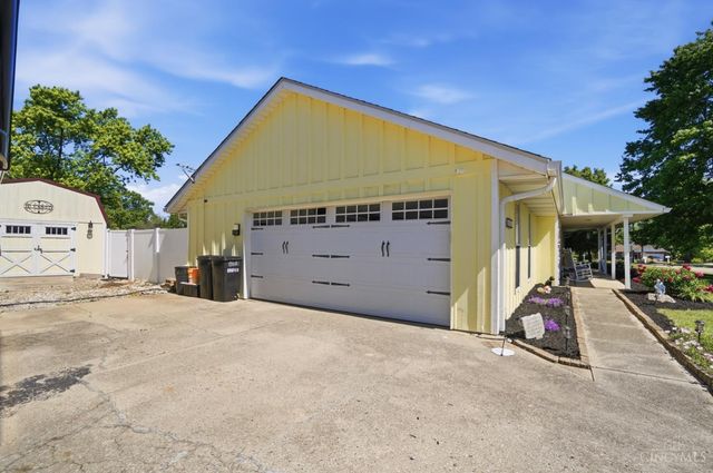 6033 Brofield Drive, Hamilton, OH 45011