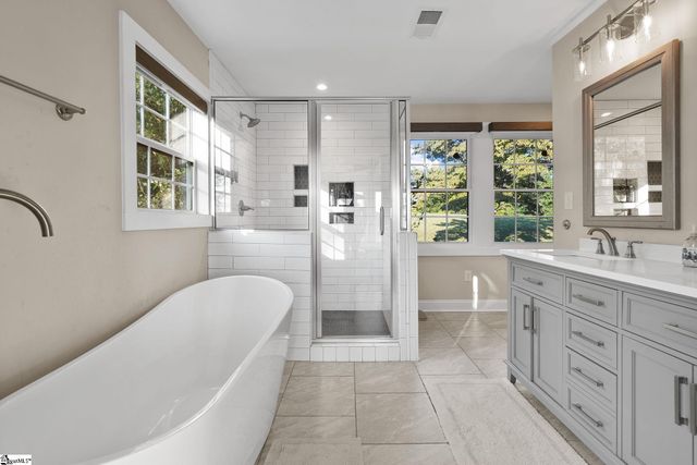 1010 Wall Circle, Chesnee, SC 29323