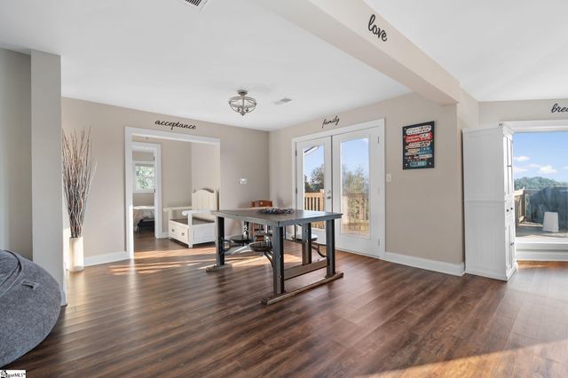 1010 Wall Circle, Chesnee, SC 29323