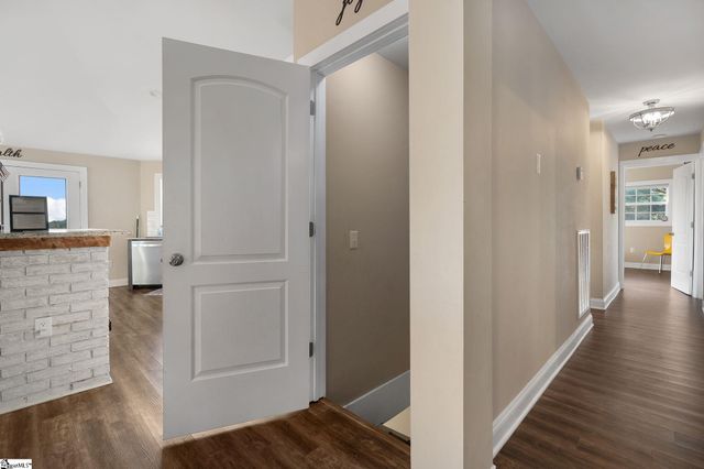 1010 Wall Circle, Chesnee, SC 29323