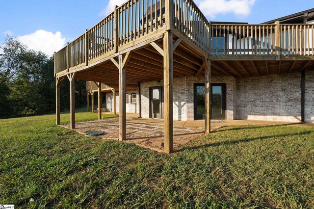 1010 Wall Circle, Chesnee, SC 29323