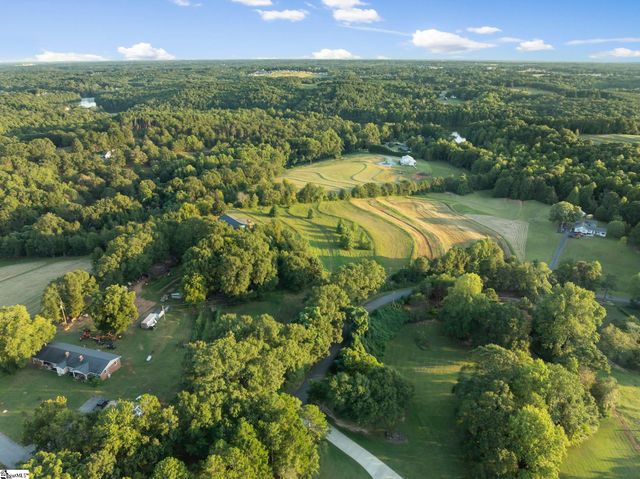 1010 Wall Circle, Chesnee, SC 29323