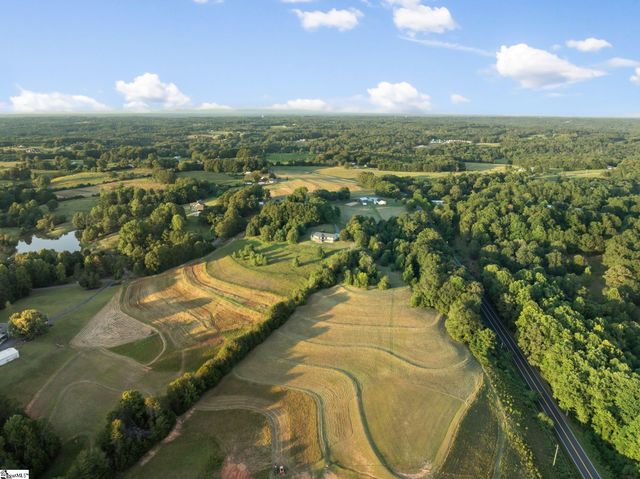 1010 Wall Circle, Chesnee, SC 29323