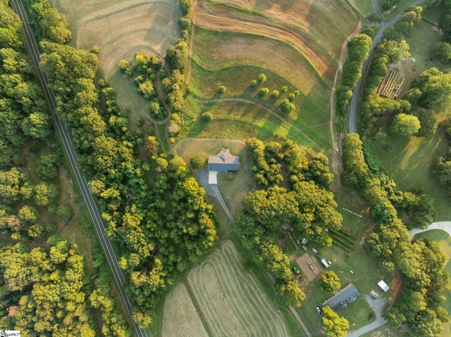 1010 Wall Circle, Chesnee, SC 29323