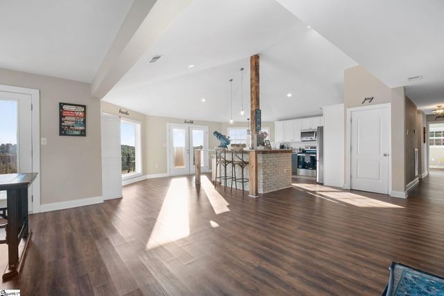 1010 Wall Circle, Chesnee, SC 29323