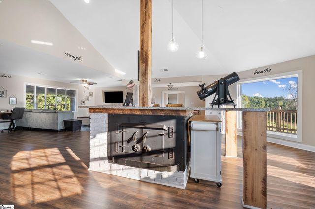 1010 Wall Circle, Chesnee, SC 29323