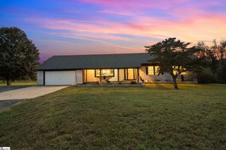 1010 Wall Circle, Chesnee, SC 29323