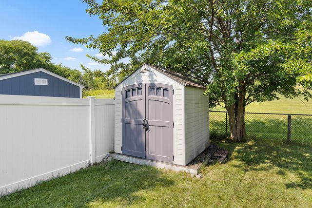 963 S TRAINER Road, Rockford, IL 61108