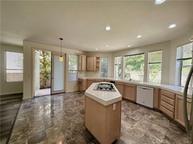27461 Glenwood Drive, Mission Viejo, CA 92692