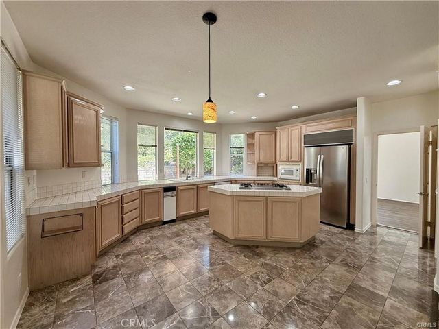 27461 Glenwood Drive, Mission Viejo, CA 92692