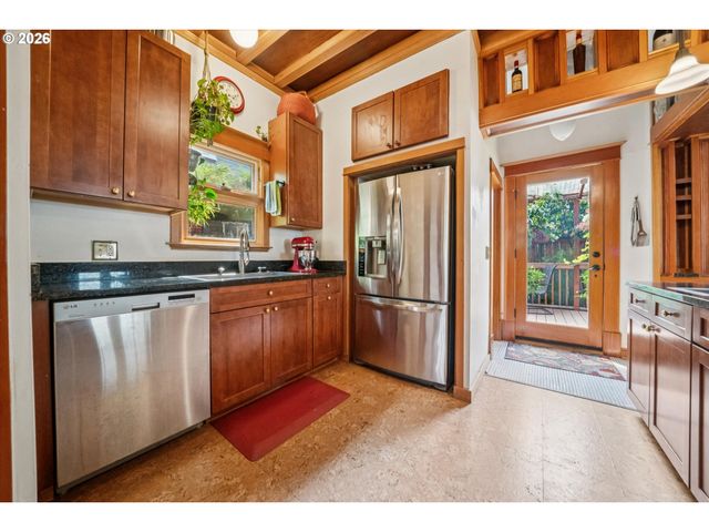 2023 Ne 7TH Ave, Portland, OR 97212