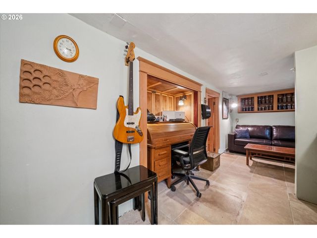 2023 Ne 7TH Ave, Portland, OR 97212