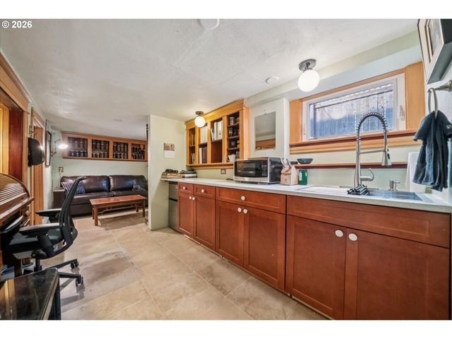 2023 Ne 7TH Ave, Portland, OR 97212