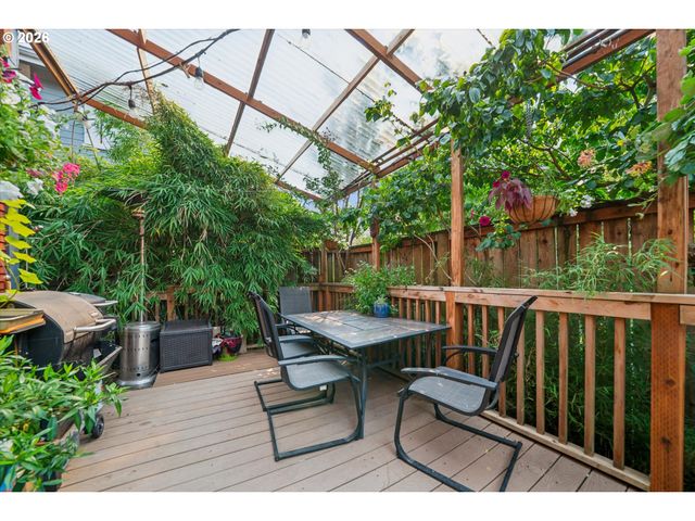 2023 Ne 7TH Ave, Portland, OR 97212