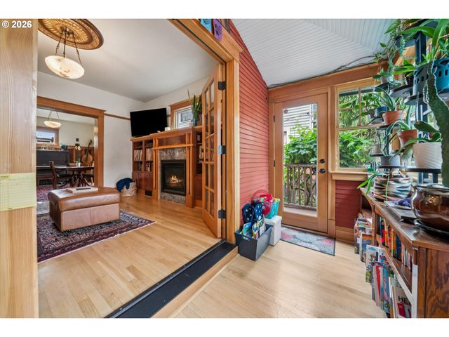 2023 Ne 7TH Ave, Portland, OR 97212