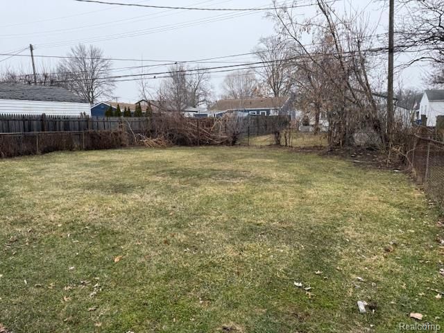 25250 Tecla Avenue, Warren, MI 48089