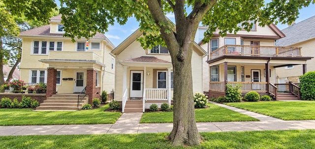 2563 S 8th STREET, Milwaukee, WI 53215