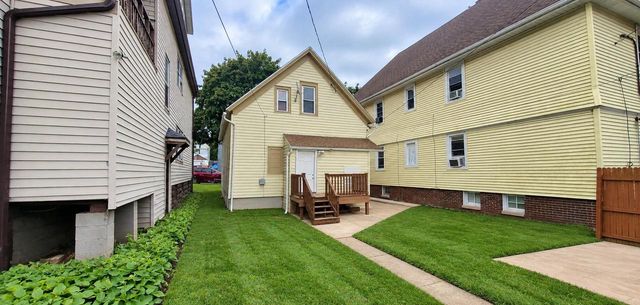 2563 S 8th STREET, Milwaukee, WI 53215