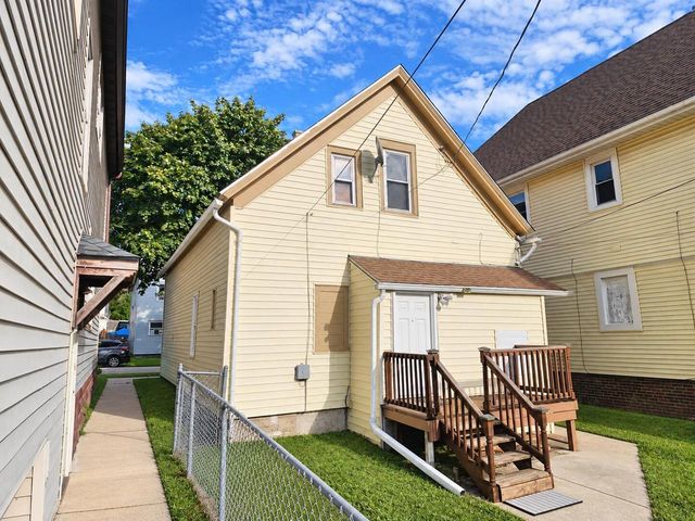 2563 S 8th STREET, Milwaukee, WI 53215