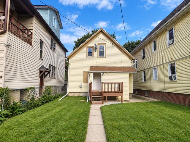 2563 S 8th STREET, Milwaukee, WI 53215