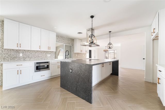 4501 Woodcrest Road, Las Vegas, NV 89121