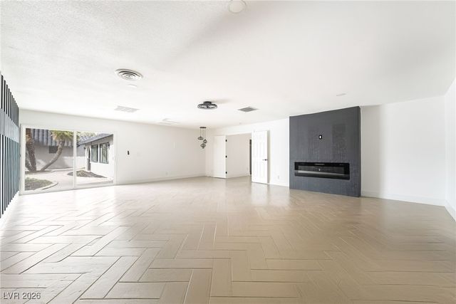 4501 Woodcrest Road, Las Vegas, NV 89121