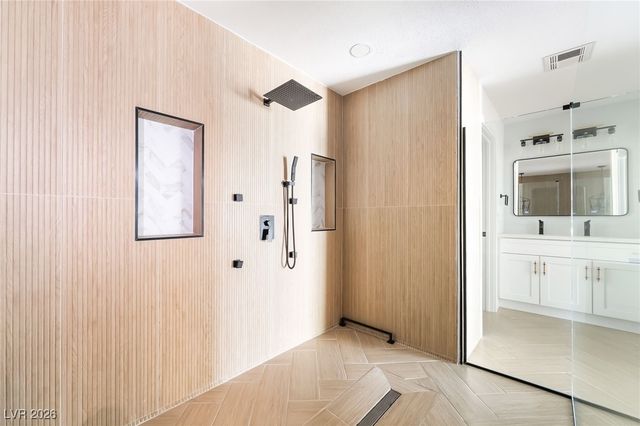 4501 Woodcrest Road, Las Vegas, NV 89121