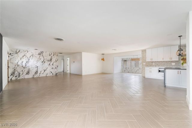 4501 Woodcrest Road, Las Vegas, NV 89121