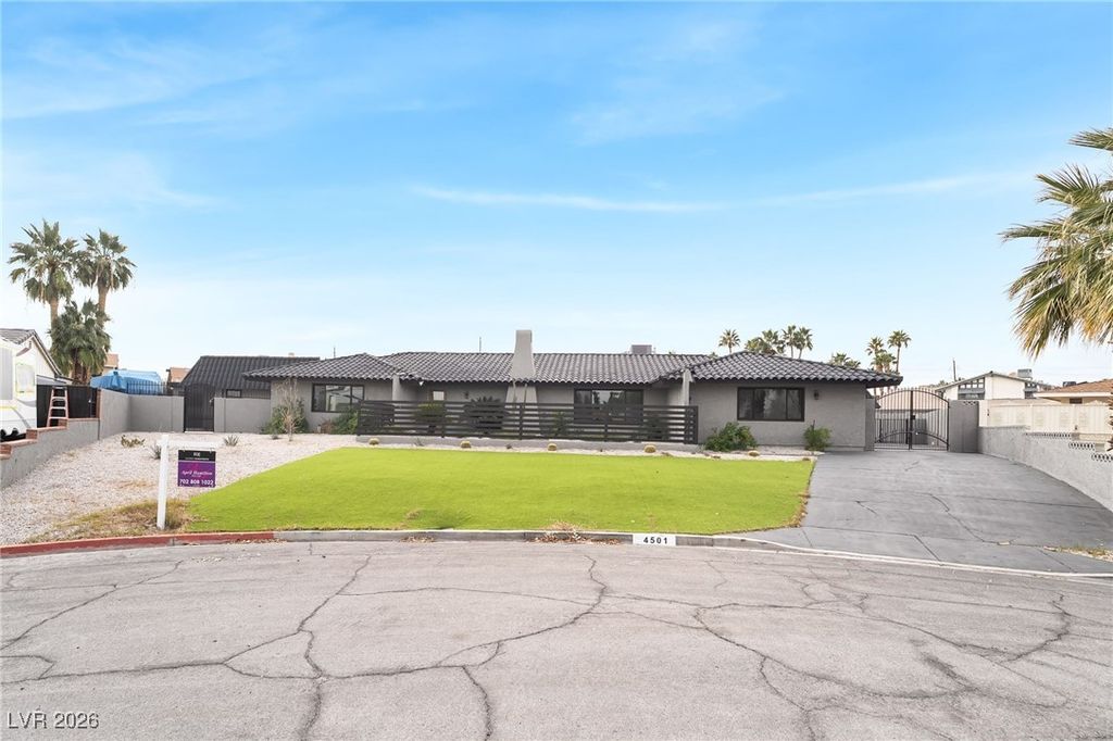 4501 Woodcrest Road, Las Vegas, NV 89121