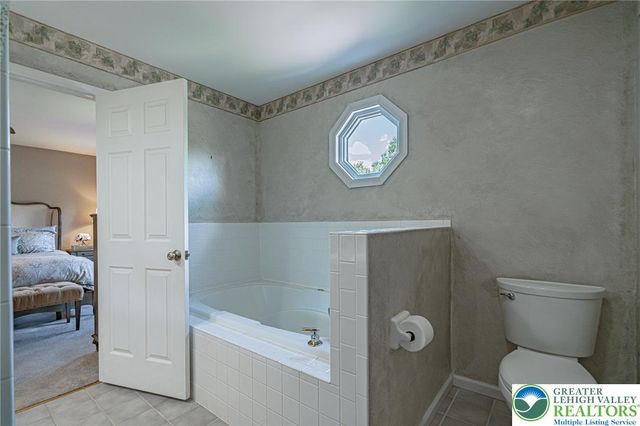 3110 Highland Drive, Palmer Twp, PA 18045