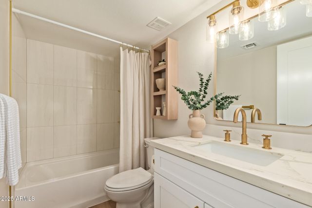 4201 E CAMELBACK Road 14, Phoenix, AZ 85018