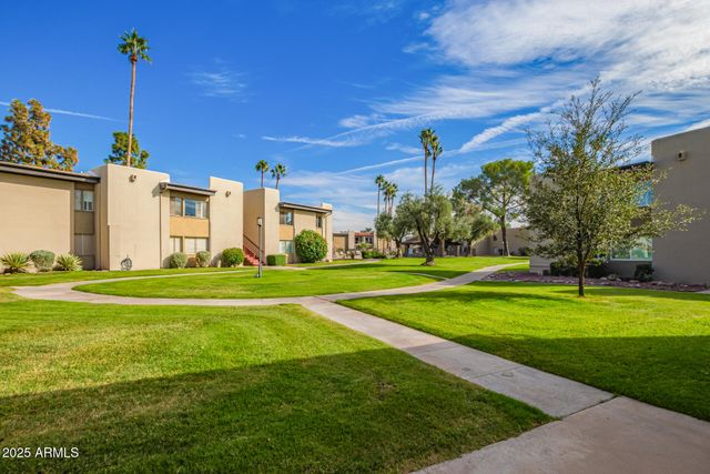 4201 E CAMELBACK Road 14, Phoenix, AZ 85018