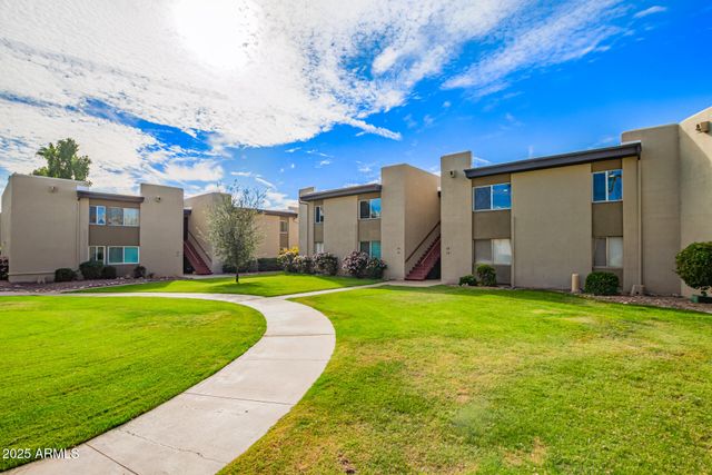 4201 E CAMELBACK Road 14, Phoenix, AZ 85018