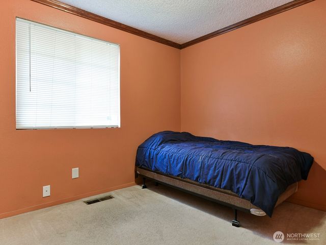 25500 151st Place SE, Covington, WA 98042