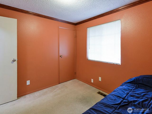 25500 151st Place SE, Covington, WA 98042