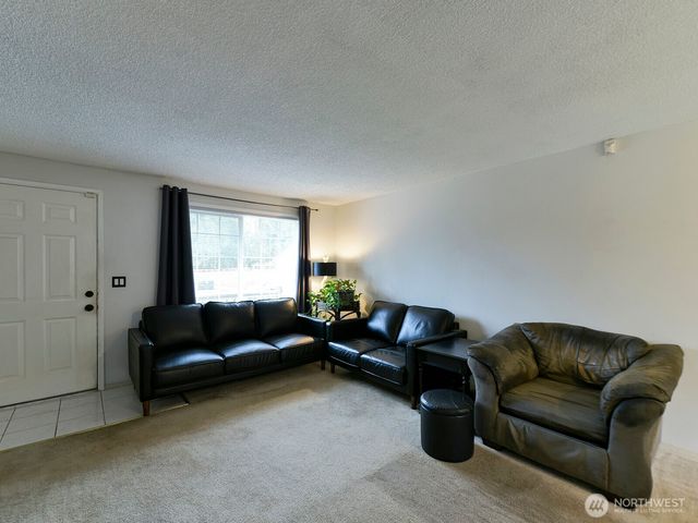 25500 151st Place SE, Covington, WA 98042