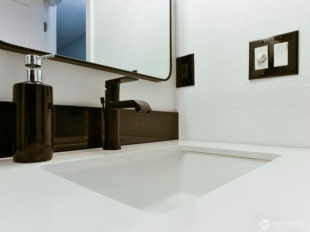 25500 151st Place SE, Covington, WA 98042