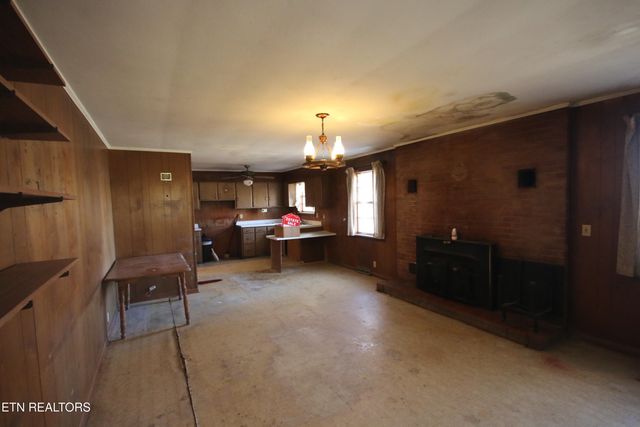 111 Smokey Run Rd., Tellico Plains, TN 37385