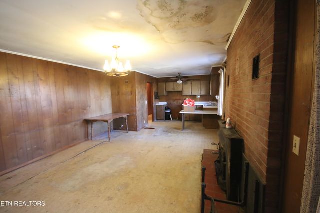 111 Smokey Run Rd., Tellico Plains, TN 37385