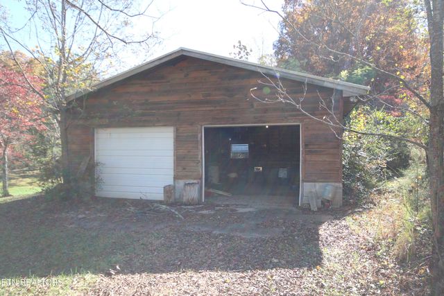 111 Smokey Run Rd., Tellico Plains, TN 37385